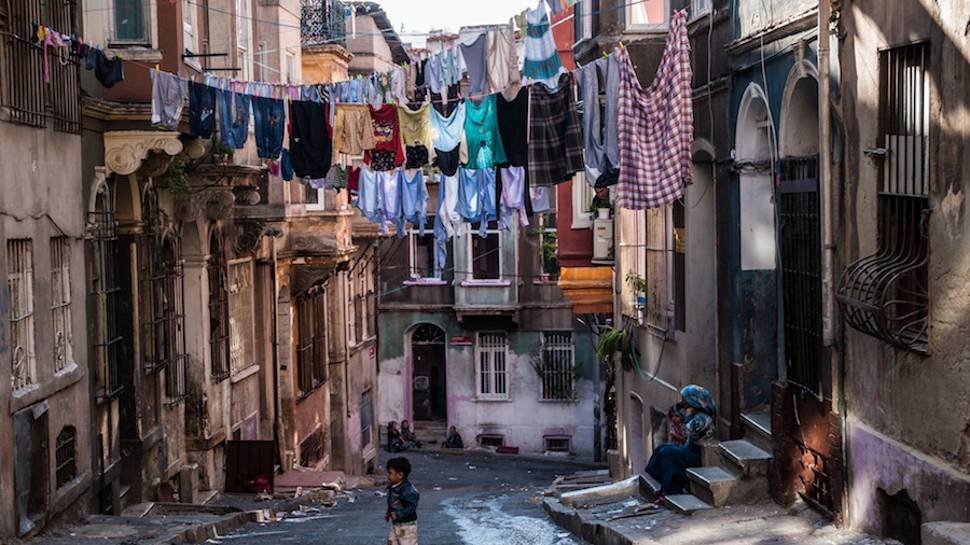 Derin Yoksulluktan Çıkış Bu Tarafta Mı?